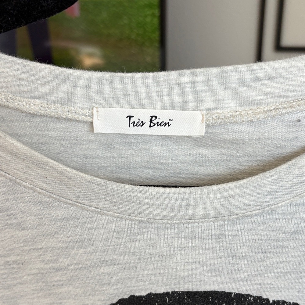 Smiley Face Graphic Long Sleeve Top - Picture 2 of 4